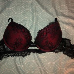 Black and Red push-up bra size 32 D